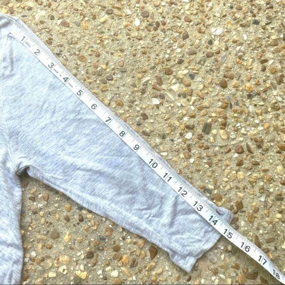 Altar’d State Gray Floral Deer Loose Tunic Top M - Picture 9 of 11